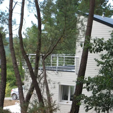 Sejour Entre Nature Verdoyante Et Son Dolment *