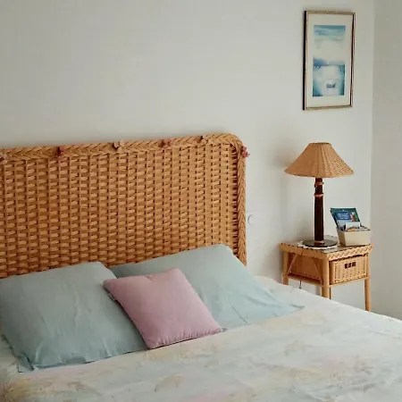 Homestay Sejour Entre Nature Verdoyante Et Son Dolment Cournon