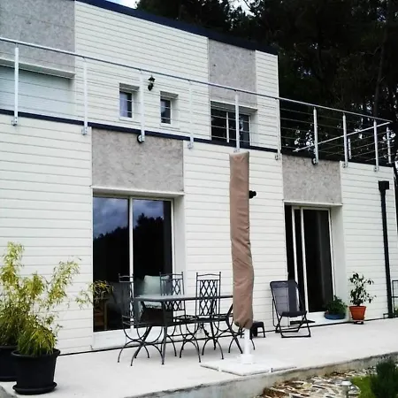 Homestay Sejour Entre Nature Verdoyante Et Son Dolment Cournon